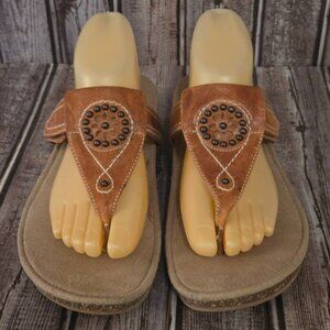 Sz 9 / 39.5 Aetrex Emily Brown Studded Leather Thong Sandals Slides VGUC!